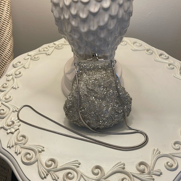 Claudia Barnes Vintage Silver Seed Beaded Purse👛 - Picture 2 of 9